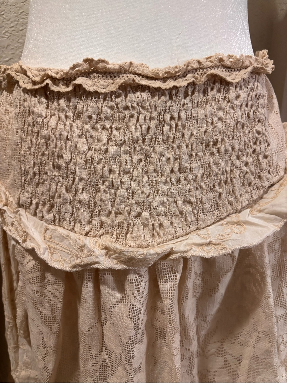 POL Neutral Lace Tiered Midi Skirt in Beige - Picture 4 of 6